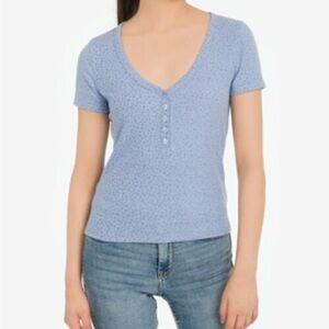 Pink Rose Light Blue Ditzy Floral Short Sleeve Top Medium NWT